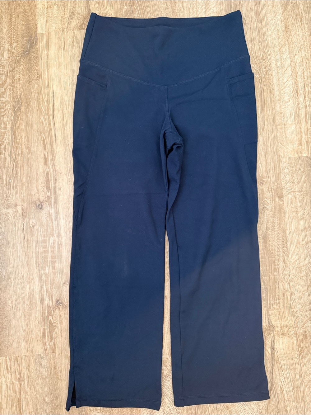 Jockey Ladies Navy Blue Yoga Capri  Pant With Side Pockets
